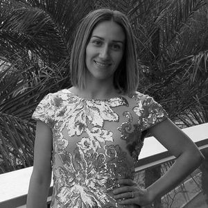 Meet your Posher, Corina